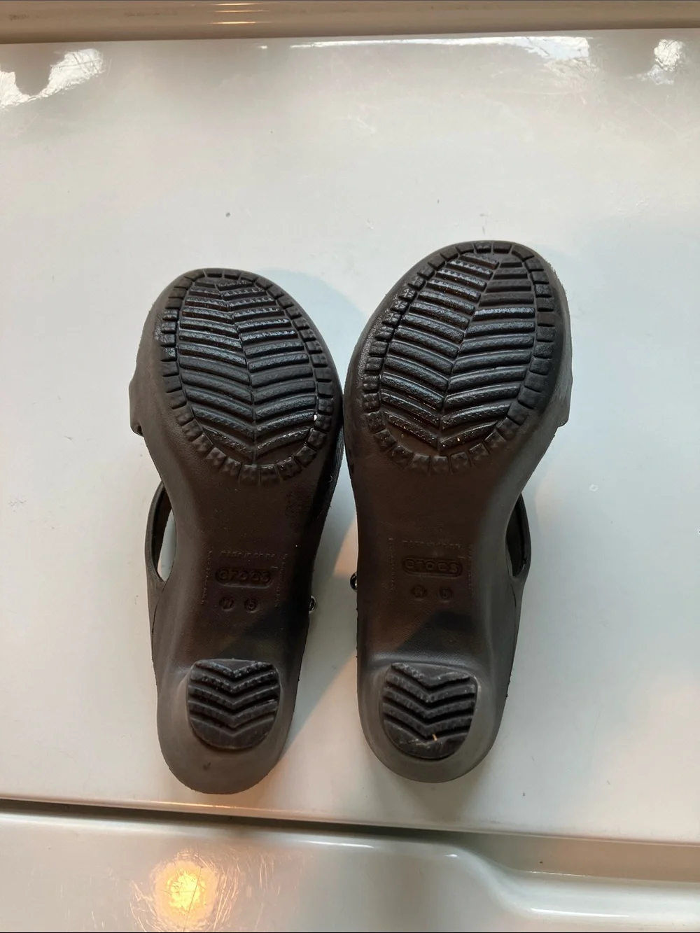 Crocs Cyprus IV Brown Strappy Sandals - size 5 rubber high heels
